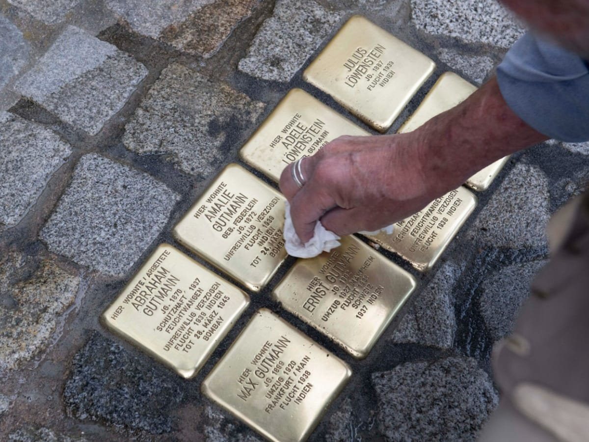 Шоа: «булыжники памяти» преодолели отметку в 100 000 человек