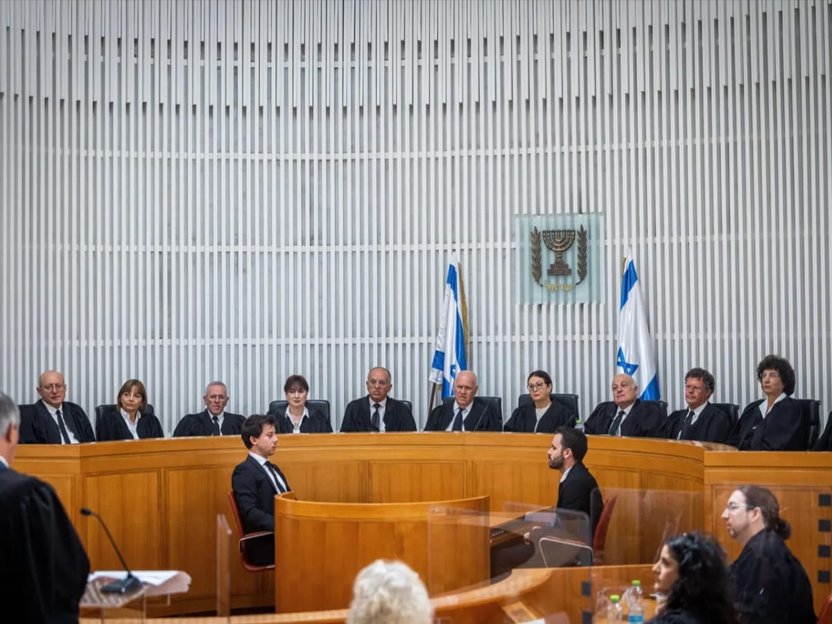 Может ли Верховный суд Израиля заблокировать или отменить новый закон, ограничивающий его действия против правительства?