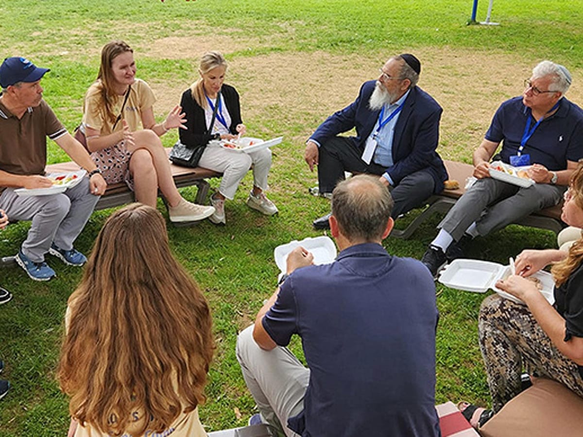 Лидеры еврейских общин США и Канады прибыли в Украину с визитом солидарности