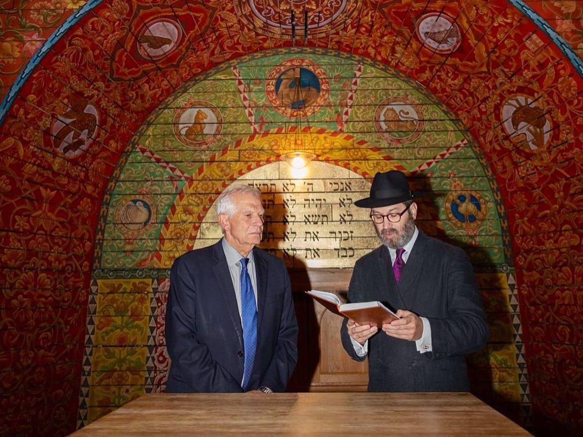 Новости Израиля 03 октября 2023 «Никогда снова»: министры иностранных дел Европы зажгли памятные свечи в Бабьем Яру (Киев, Украина)