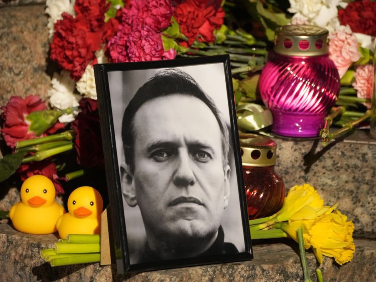 «Putin killed Navalny». В Израиле тоже русскоязычные жители вышли на улицы в память о Навальном и против путинской политики