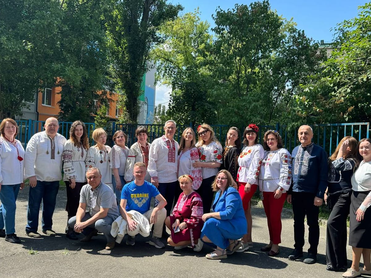 Посольство Израиля в Украине поздравило истекающую кровью, но не сдающуюся страну, с Днем Вышиванки - видео