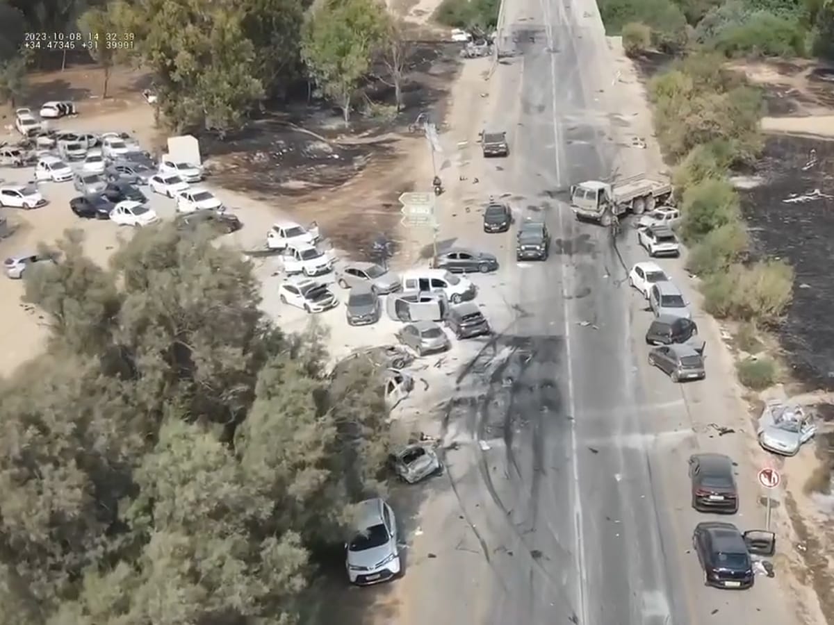 7 октября 12-летний Марк из Украины отдыхал в Израиле. Он вернулся домой один: "Террористы убили маму и ее парня" - Haaretz