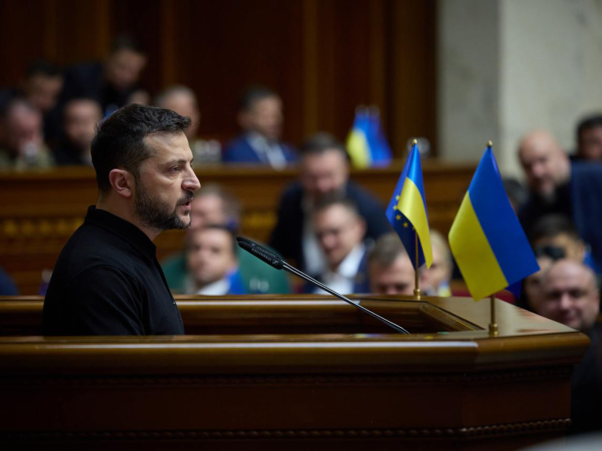 Зеленский представил План Победы в Верховном Совете Украины