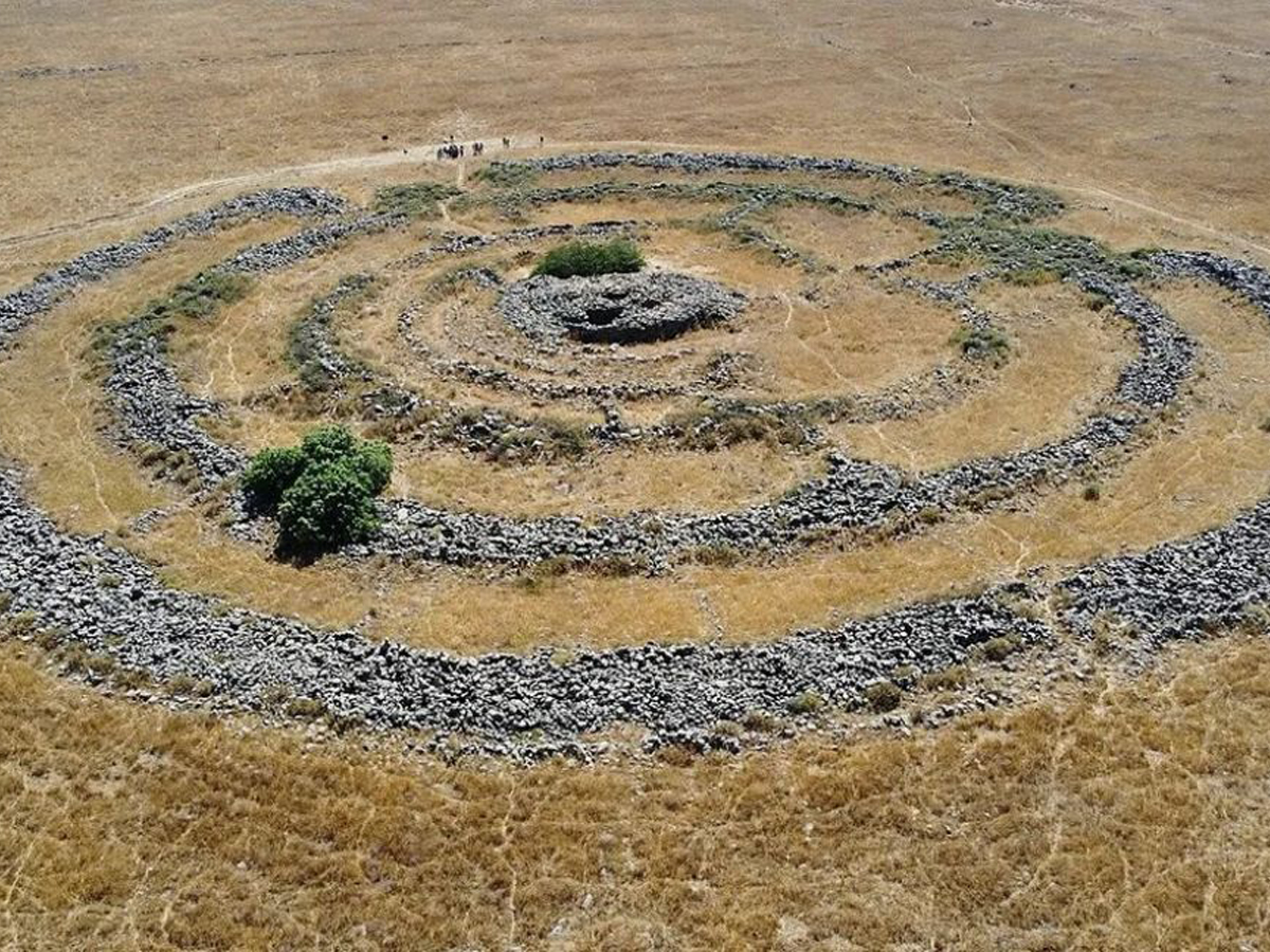 "Колесо духов" в Израиле - загадочная мегалитическая конструкция, переместившаяся на 40 метров, вызывает интерес у ученых