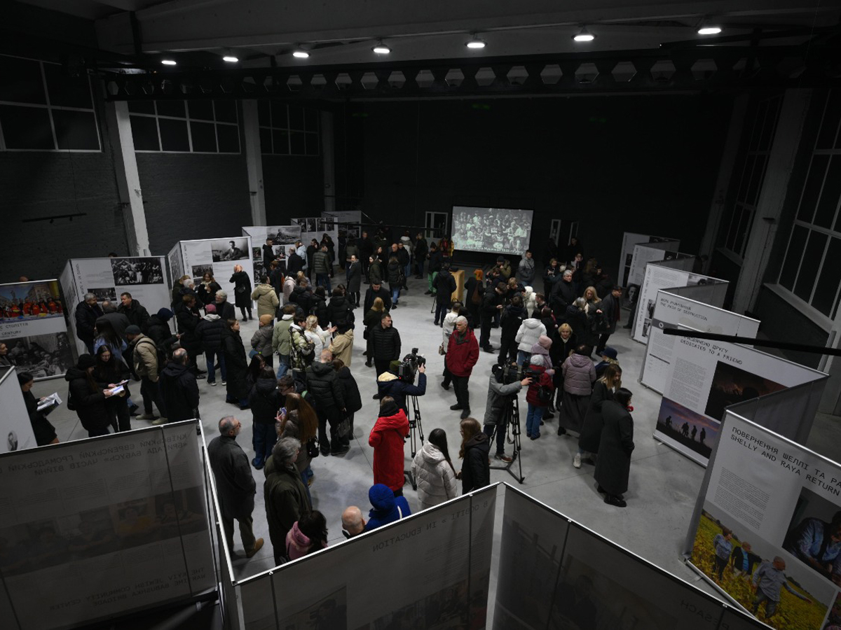 Живая память: в Киеве открылась выставка «Украинско-еврейский век: фотографии и истории 1920–2024» - видео