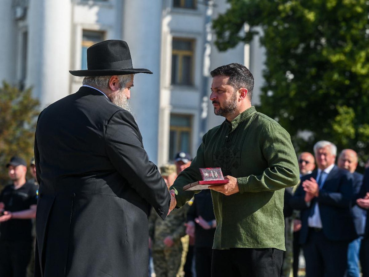 Президент України нагородив рабина Асмана орденом «За заслуги» II ступеня