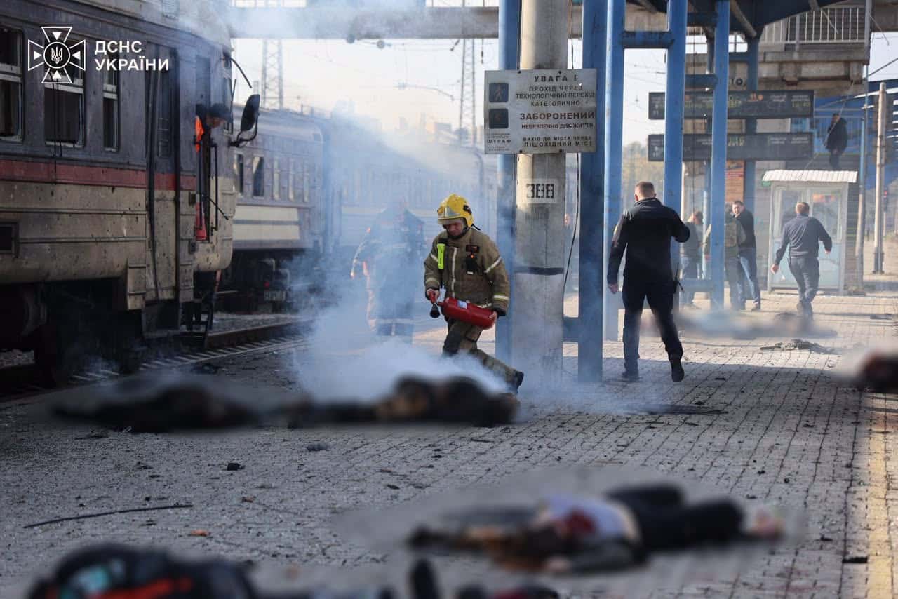 Russian drone struck Dnipro station: 13 dead, bodies on the platform and Zelensky's statement